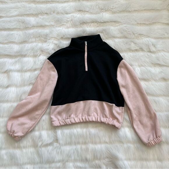 Color Block Crop Sweatshirt (10) - Picture 6 of 9